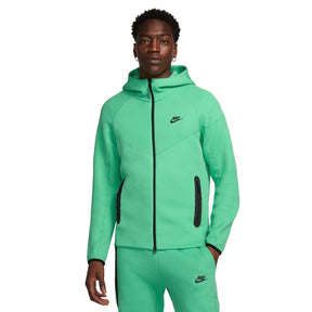 Conjunto Nike Sportswear Tech Fleece Light Green