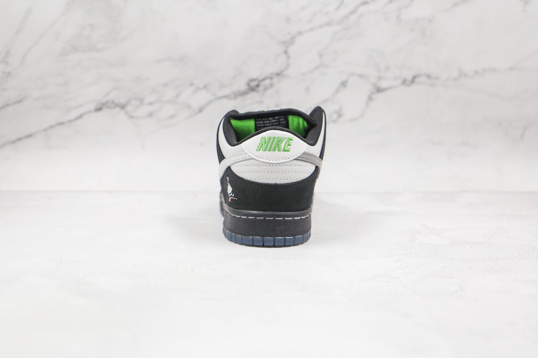 Nike SB Dunk Low Staple Panda Pigeon