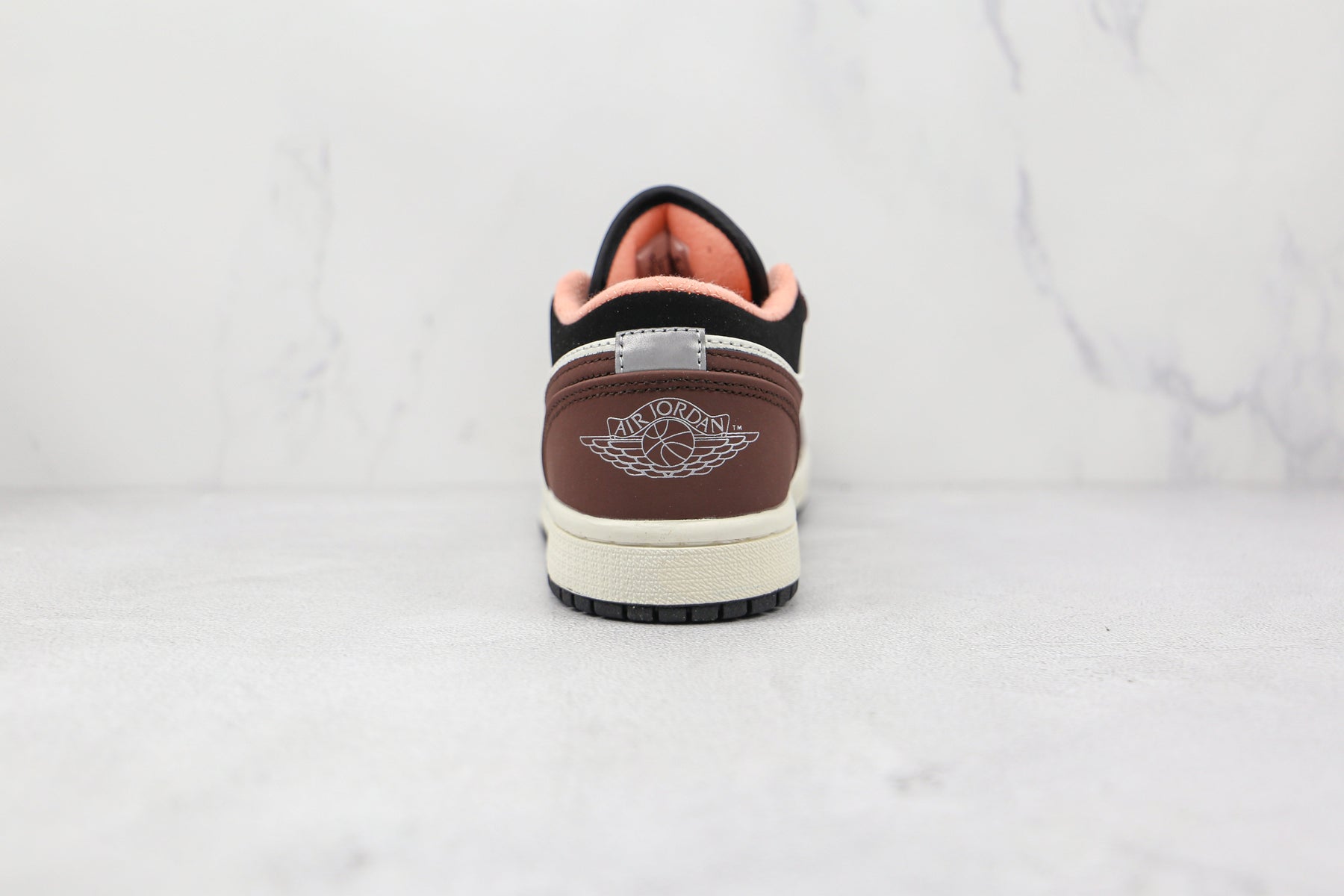 Jordan 1 Low Mocha