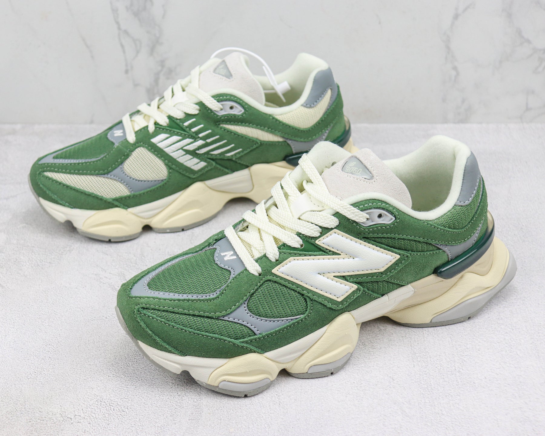 New Balance 9060 Nori